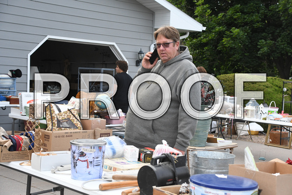 Garage sales 7634